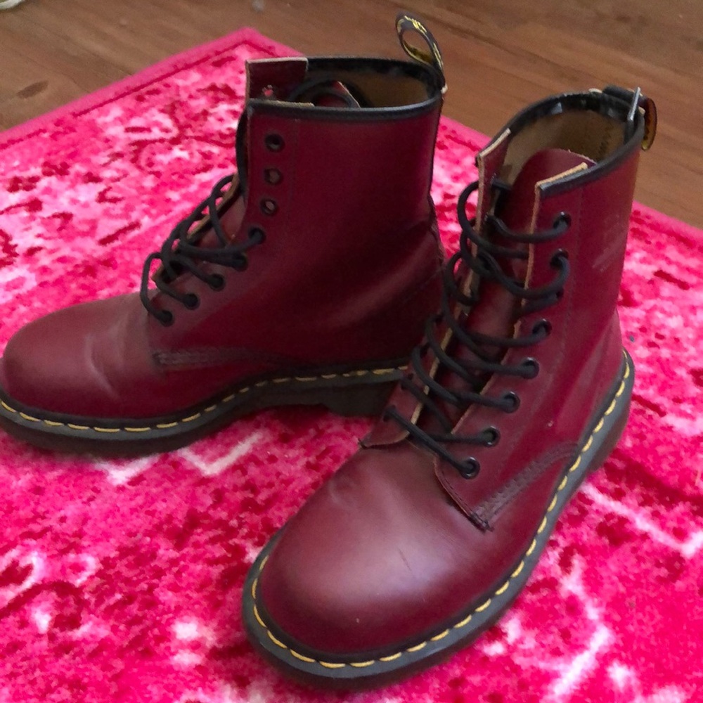 Doc Martens in dark red